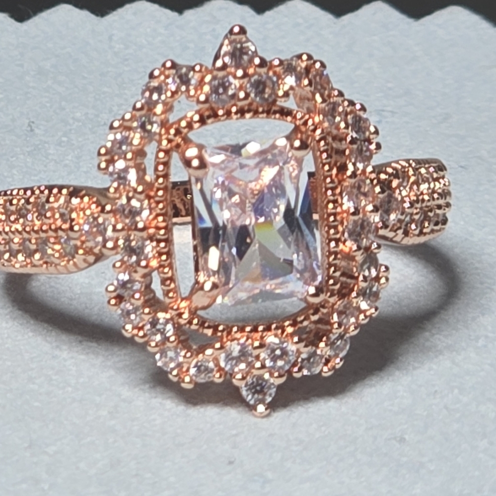 Elegant Rose Gold Ring with Clear Stone Size 7